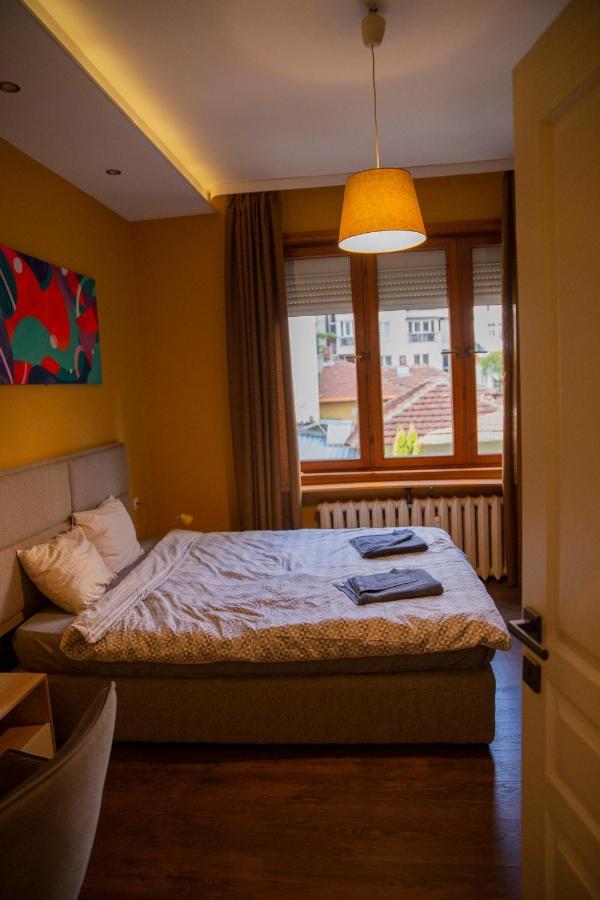 Central Sofia 3-Bedroom Apartment - Urban Art Gallery - Free Parking! ภายนอก รูปภาพ