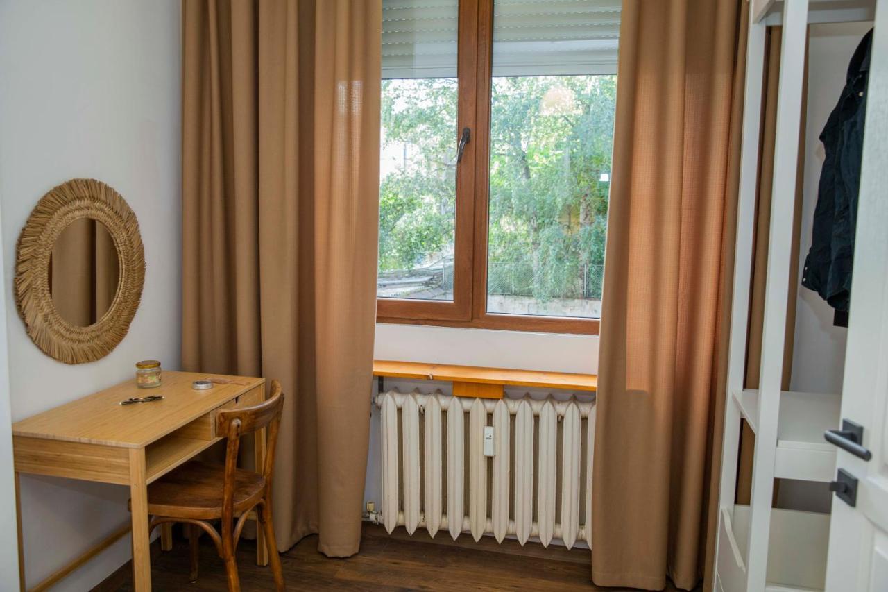 Central Sofia 3-Bedroom Apartment - Urban Art Gallery - Free Parking! ภายนอก รูปภาพ